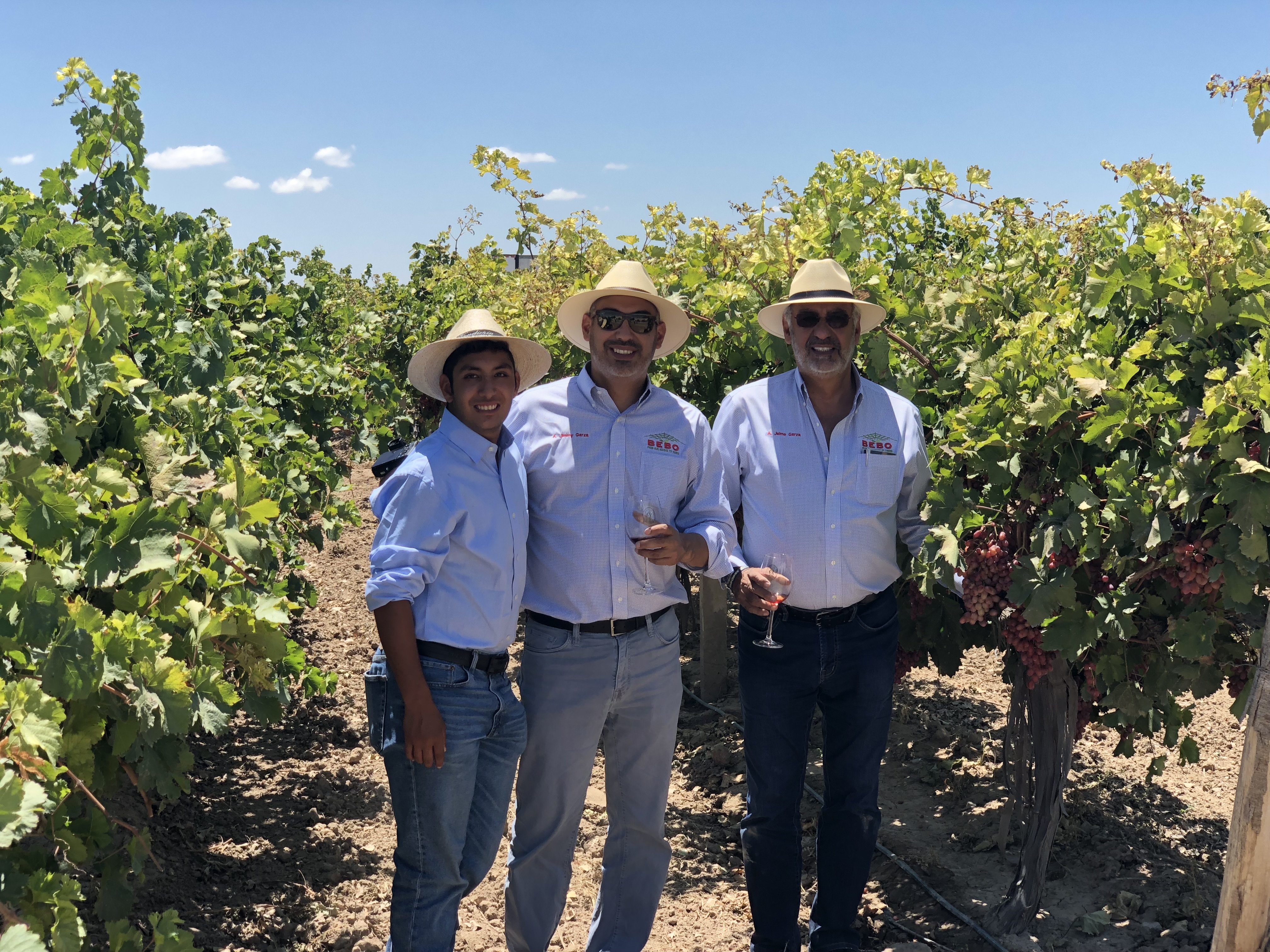 Three generations Cava Quintanilla